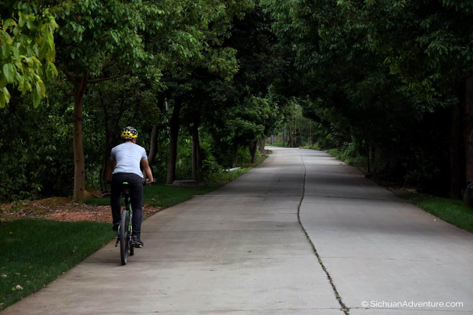 Biking Trails between Tongzhi Dragon Kiln and Huanglongxi Ancient Town